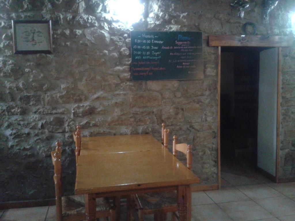 Отель Casa Angrill Oliana Экстерьер фото