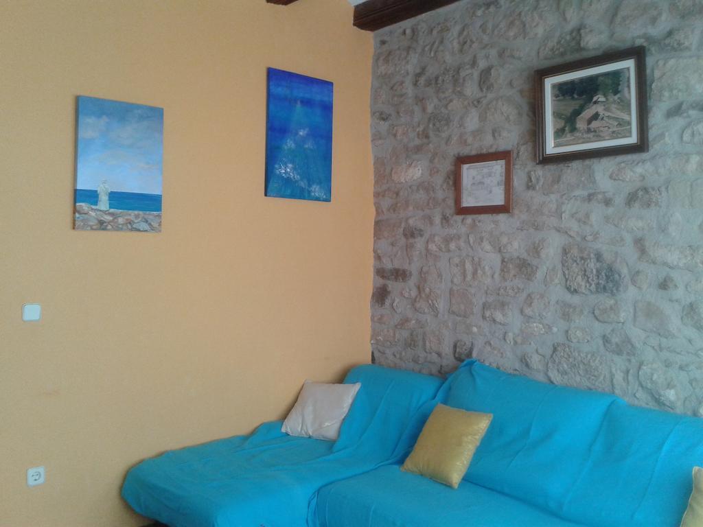 Отель Casa Angrill Oliana Экстерьер фото